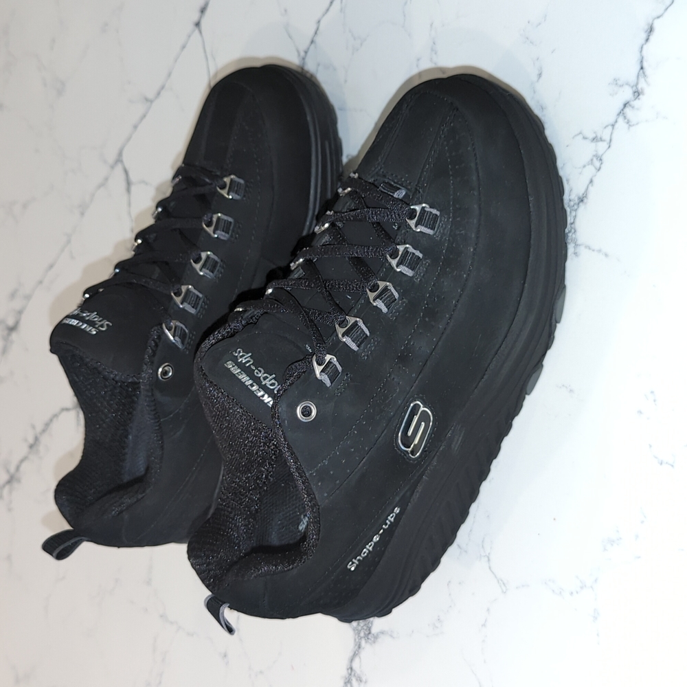 Skechers shape-ups sneakers